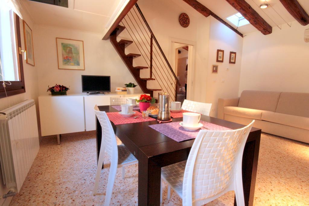 Biennale Apartment เวนิส ภายนอก รูปภาพ